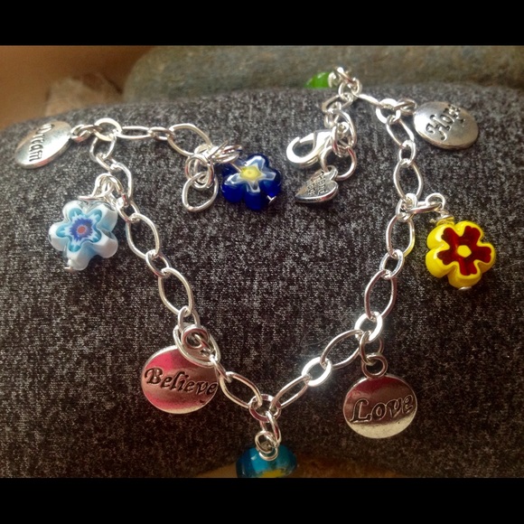 💜🤗Love, Hope, Dream & Believe Bracelet  💜😘 - Picture 2 of 4