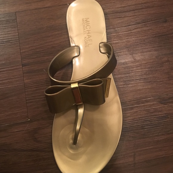 Gold Michael Kors Kayden Bow Sandals - Picture 2 of 3