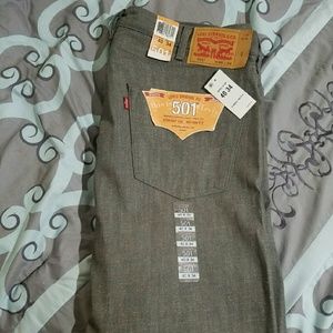 New Men's Gray Levi Jeans size 40