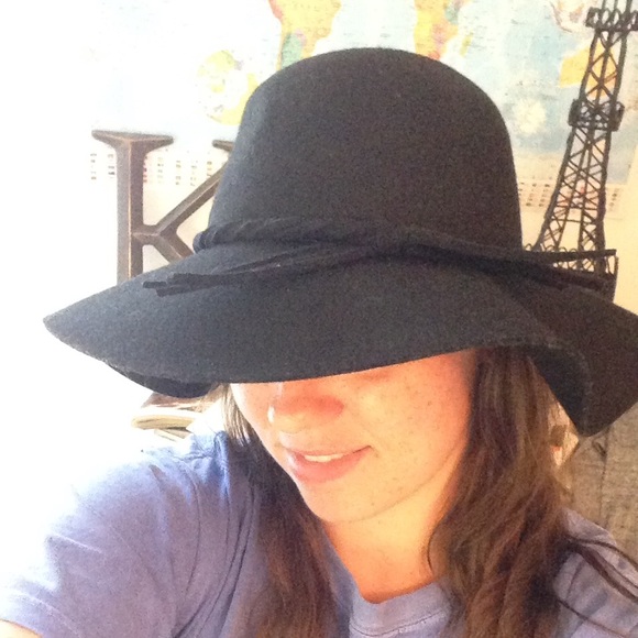 Floppy Wool Hat - Picture 4 of 4