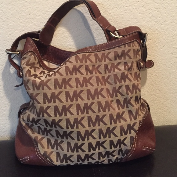 Michael Kors Handbags - Classic MK Tote