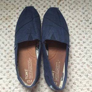 Navy Blue Toms
