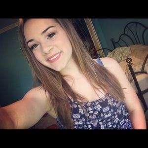 Meet your Posher, Leah