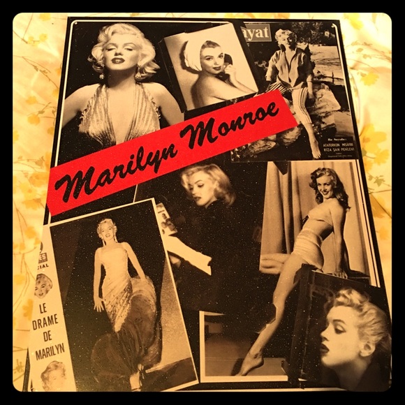 Marilyn Monroe Tin sign. Perfect condition. SOLD!