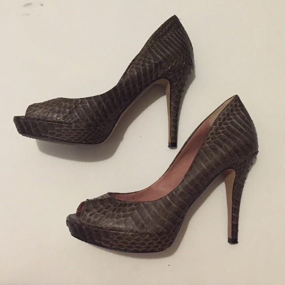 Vince Camuto peep toe