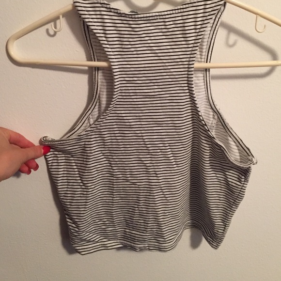 Striped crop top - Picture 2 of 2