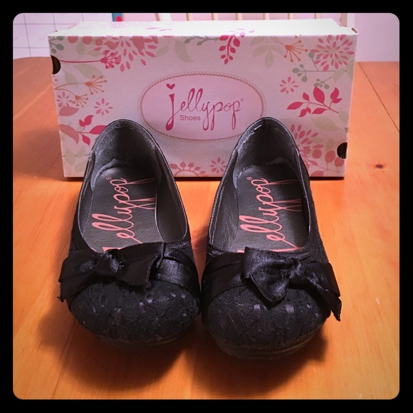 Jellypop black lace flats