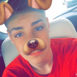 Meet your Posher, Leland