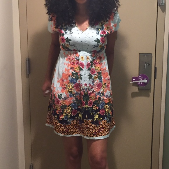 Floral dress - Picture 1 of 3