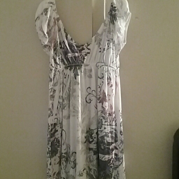 Summer dress - Picture 2 of 2