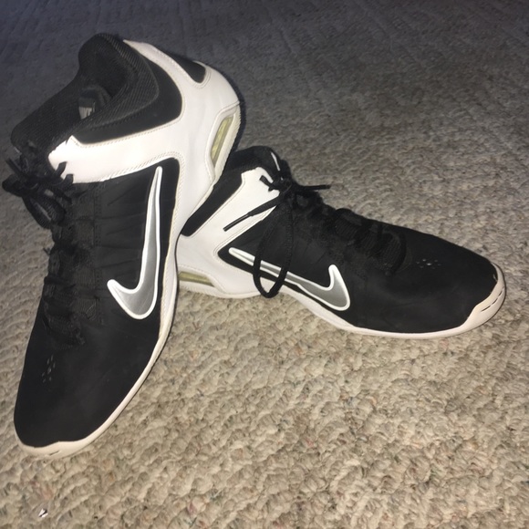Nike men's basketball shoes