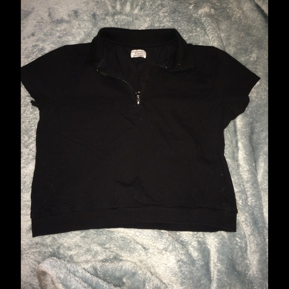BLACK POLO CROP TOP
