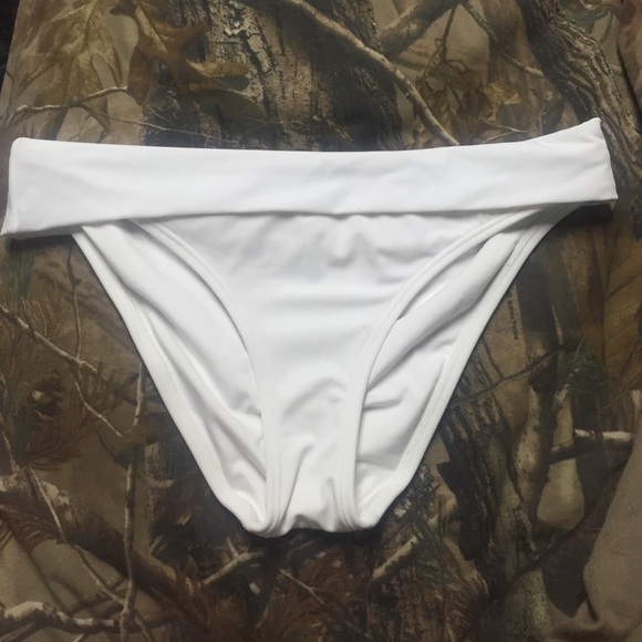 **SOLD** Victoria's Secret Bikini Bottom - Medium