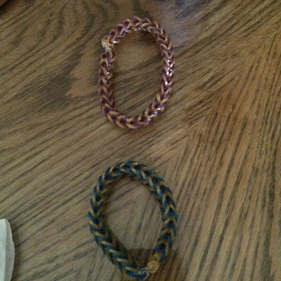 5 bracelets - Picture 2 of 4