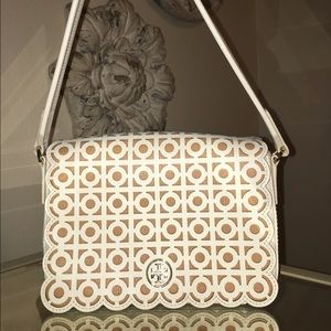 NEW Tory Burch. Great purse, just not my style!