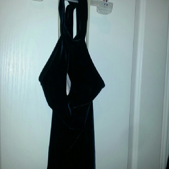Velvet halter top - Picture 2 of 2