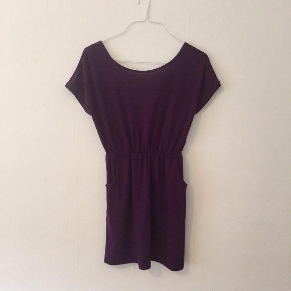 button back dress. - Picture 2 of 4