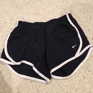 Black kids size medium Nike shorts