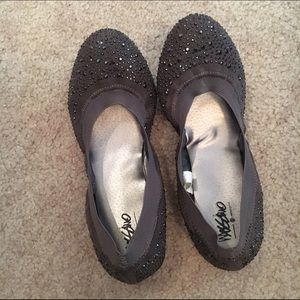 Dark Grey/Charcoal glitzy flats!
