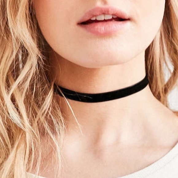 Urban Outfitters Jewelry - Velvet Choker