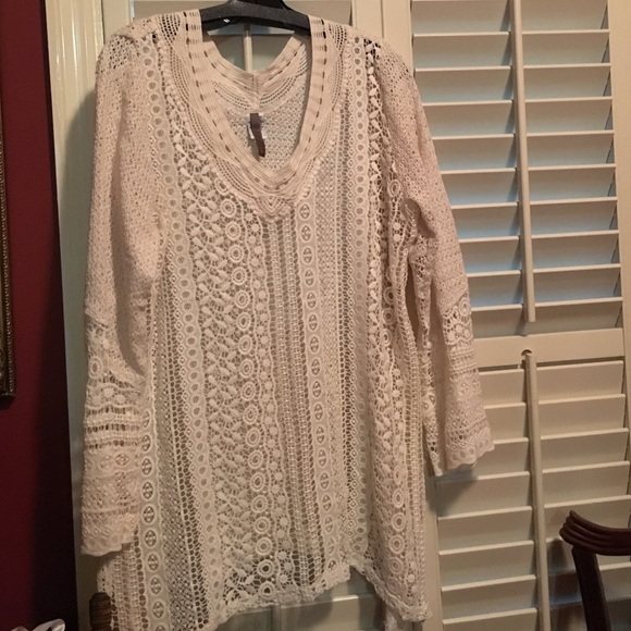 Neiman Marcus top- never been worn! New with tags