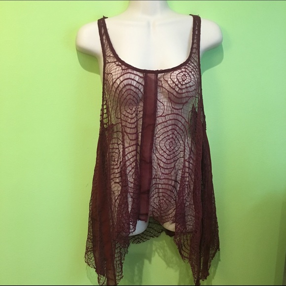 ☀️ Beautiful, Lace Tank top from Urban Outfitters