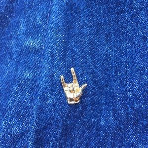 Vintage- I Love You Pin