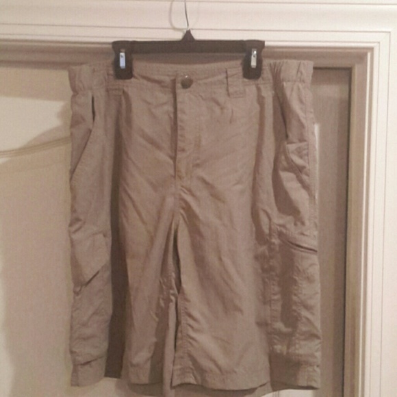 Men's shorts size 34. New w/o tags.