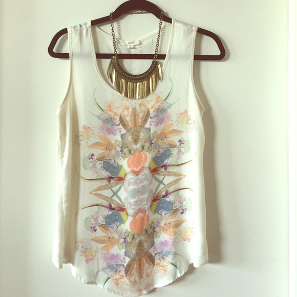 Abstract printed tank