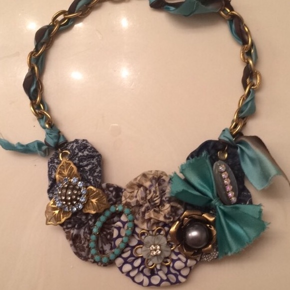 Lenora Dame Necklace