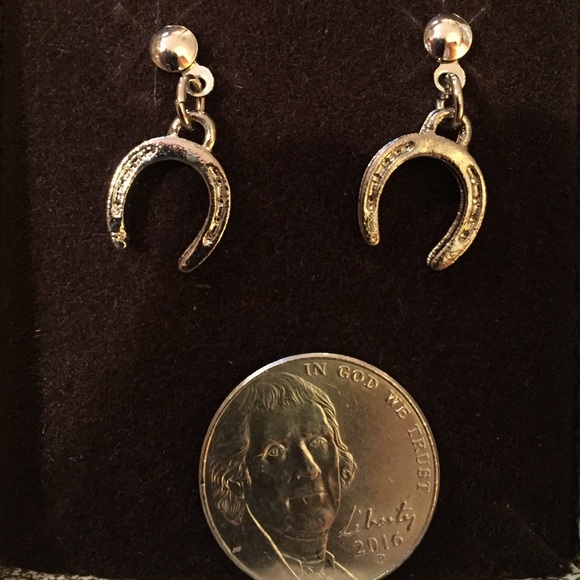 Pierced earrings- Horse Equestrian & Western - Picture 2 of 2