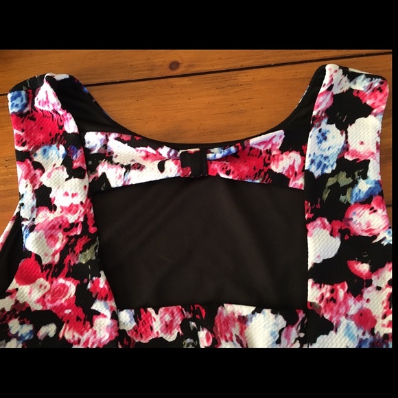 BUNDLE FOR RAQUEL - Floral Skater Dress - Picture 4 of 4