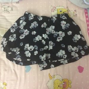 Floral shorts BM style