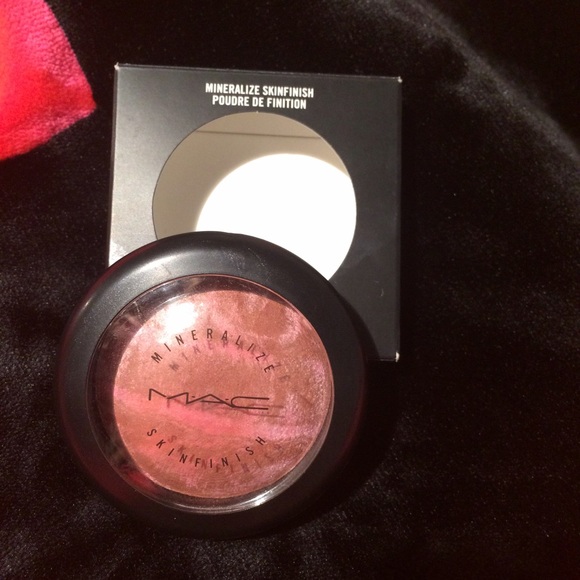MAC Cosmetics Other - RARE MAC Mineral Skin Finish. Tropical Taboo - Rio