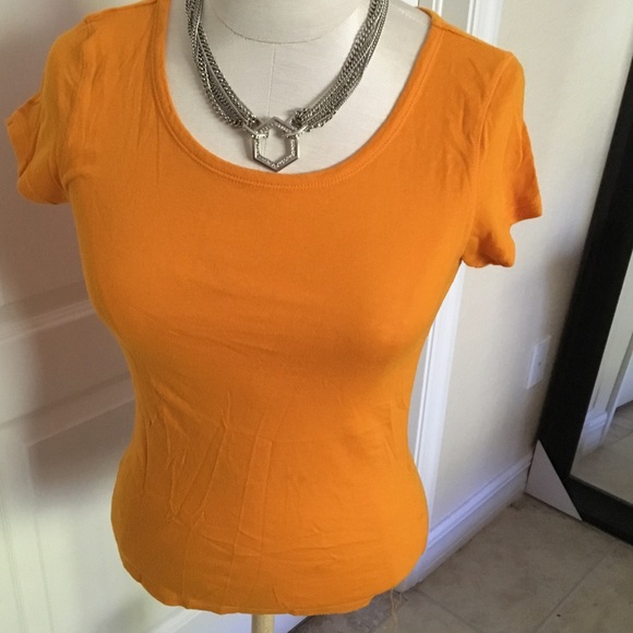 Orange tee