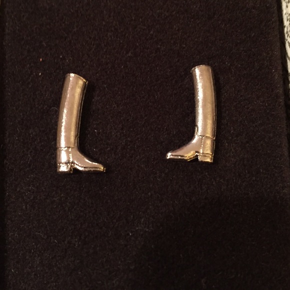 Pierced earrings- Horse Equestrian & Western - Picture 1 of 2