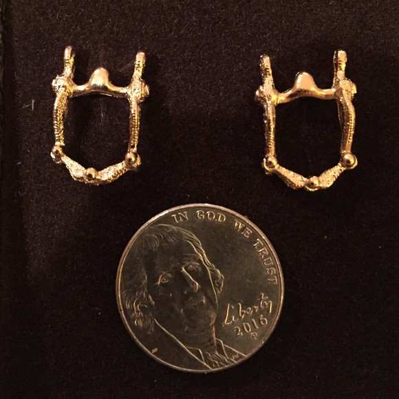 Pierced earrings- Horse Equestrian & Western - Picture 2 of 2