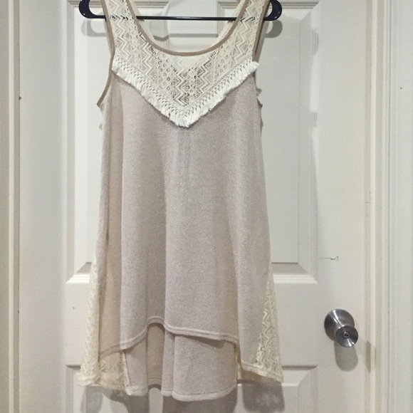 Stringed back with laced mid front - Picture 1 of 2