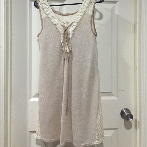 Stringed back with laced mid front - Picture 2 of 2