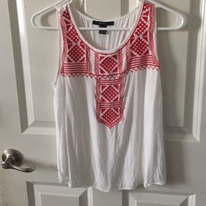 Detailed Sleeveless Blouse