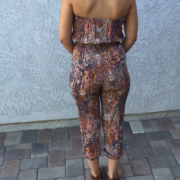 One piece. Lightweight & comfortable 💋 - Picture 2 of 3