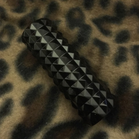 Kat Von d lipstick in coven