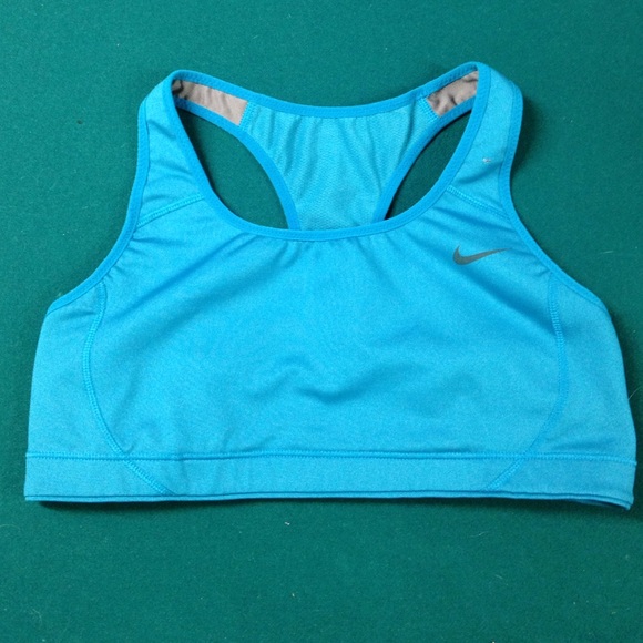 NIKE dry fit medium sports bra. Worn once