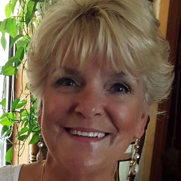 Meet your Posher, Deborah - Picture 1 of 1