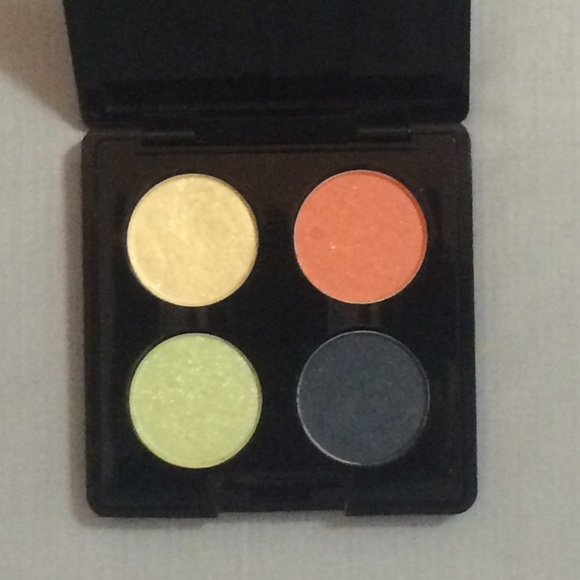 MAC Fafi Palette - Picture 4 of 4