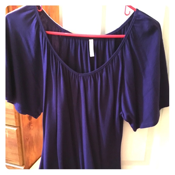 Short sleeve top - Picture 1 of 2