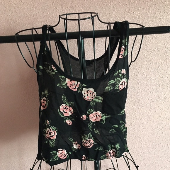 Black flower tank