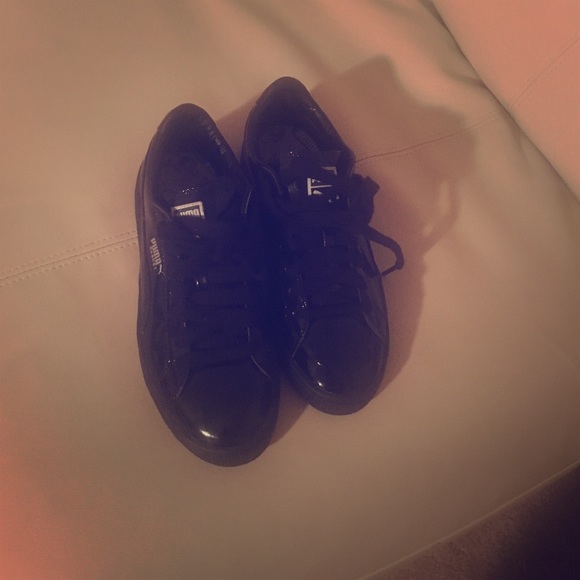 Pat and leather puma