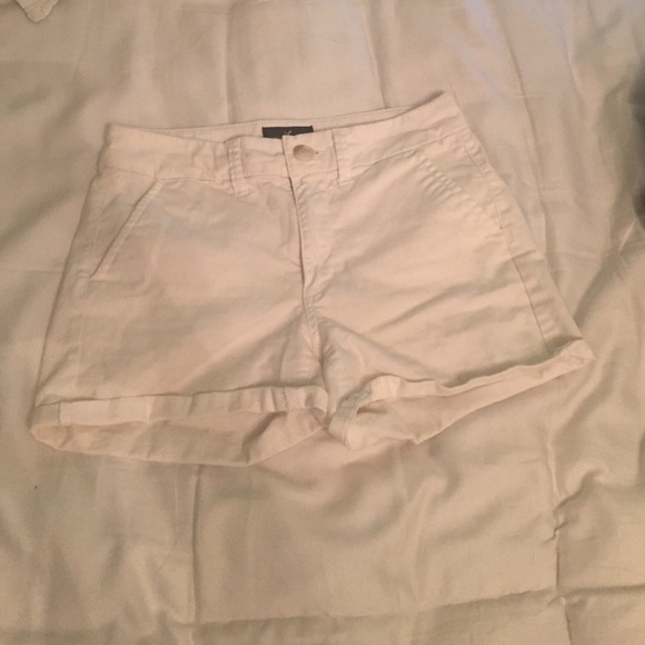 American eagle white shorts