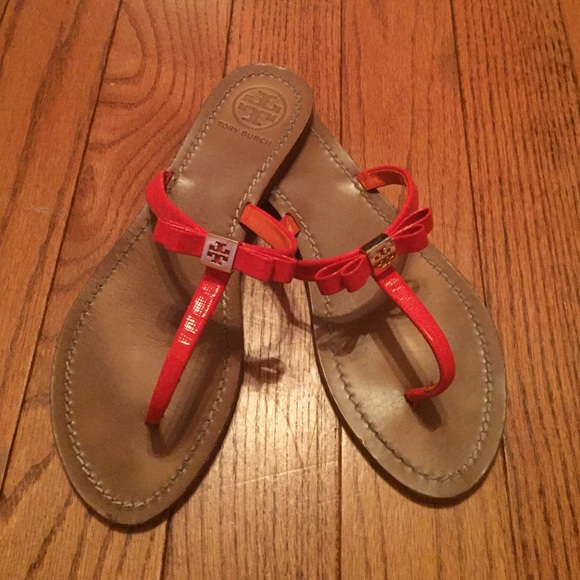 Tory Burch T-strap flip flop sandals size 8.5